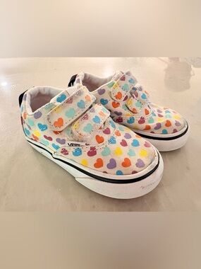 Vans Kids Heart-Print Velcro Sneakers - White with Multicolor Hearts